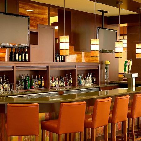 Sheraton Edison Exterior foto